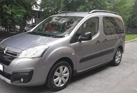 Продам Citroen Berlingo пасс. Multispace 2017 года в Киеве