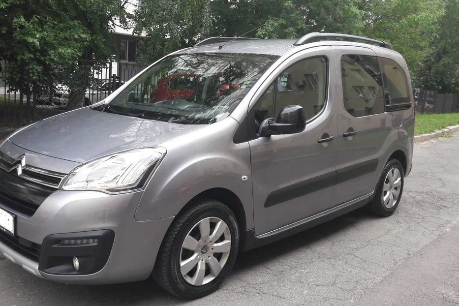 Продам Citroen Berlingo пасс. Multispace 2017 года в Киеве