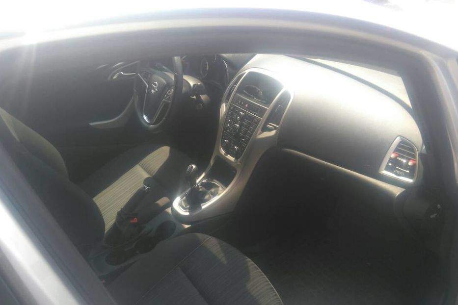 Продам Opel Astra J 2011 года в г. Борисполь, Киевская область