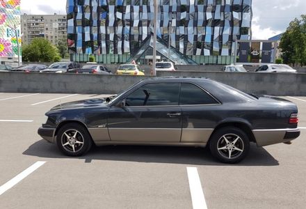 Продам Mercedes-Benz E-Class 1991 года в Харькове