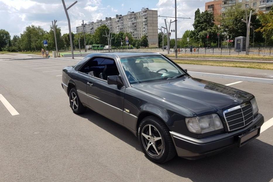 Продам Mercedes-Benz E-Class 1991 года в Харькове