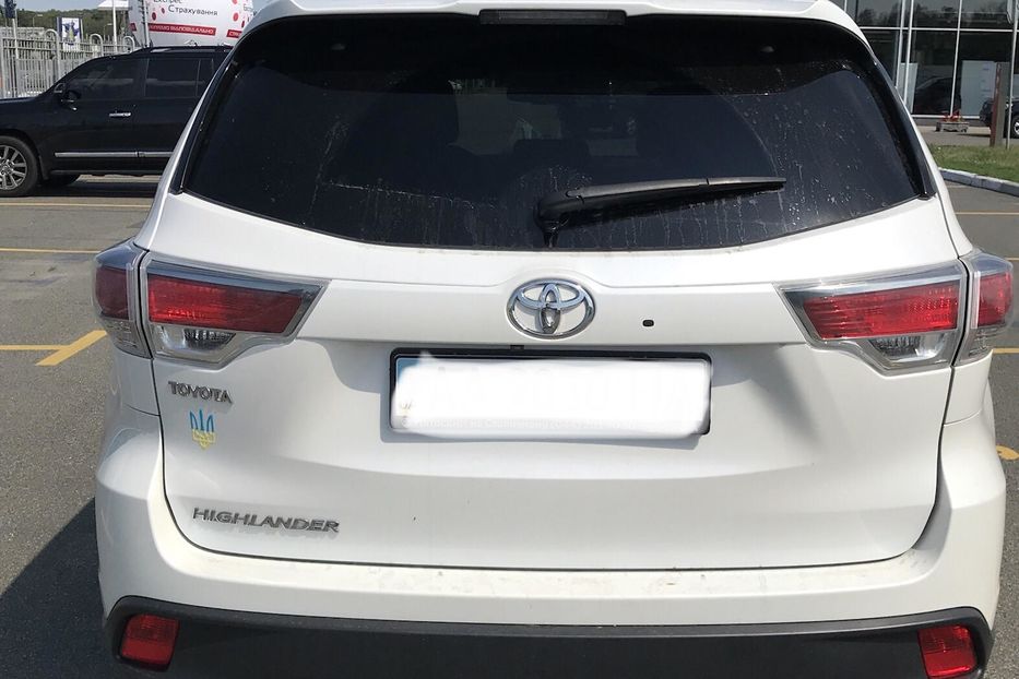 Продам Toyota Highlander 2015 года в Киеве