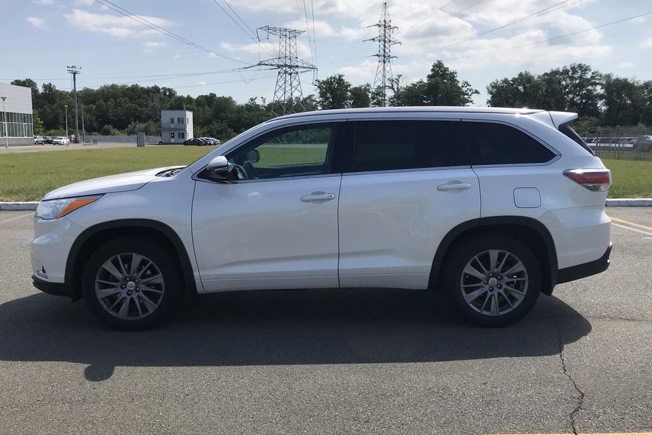 Продам Toyota Highlander 2015 года в Киеве