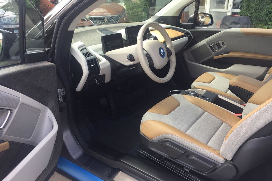 Продам BMW I3 Rex 2016 года в Днепре