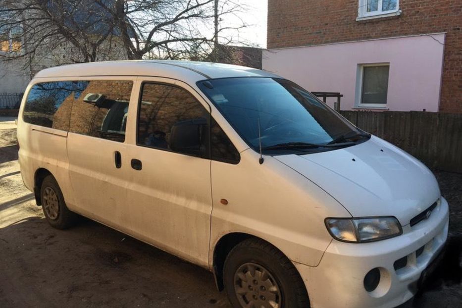 Продам Hyundai H1 пасс. 2000 года в Сумах