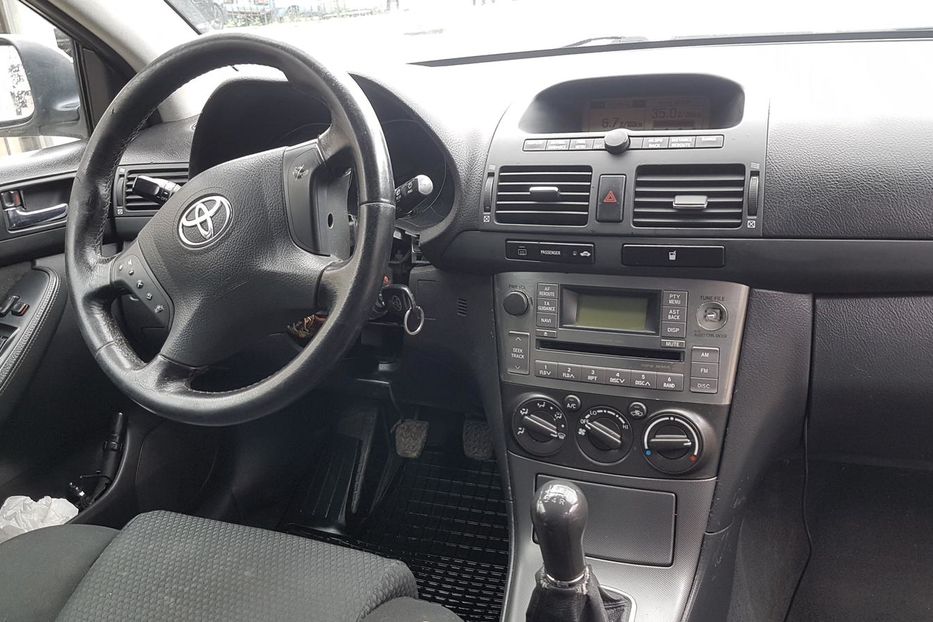 Продам Toyota Avensis 2.0 D4D 2003 года в Ивано-Франковске