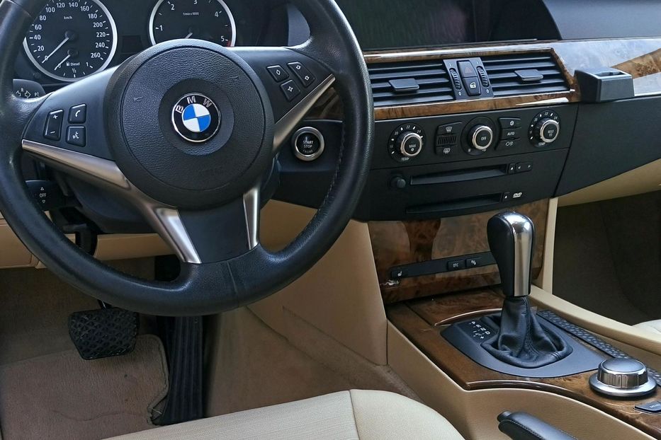 Продам BMW 520 2006 года в Луцке