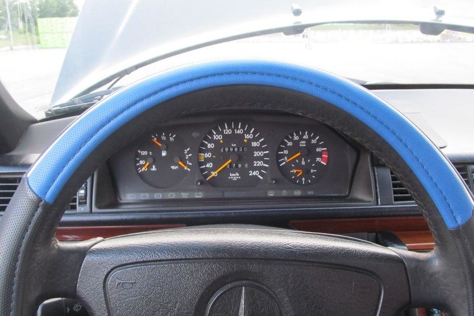 Продам Mercedes-Benz E-Class Е220 1994 года в Киеве
