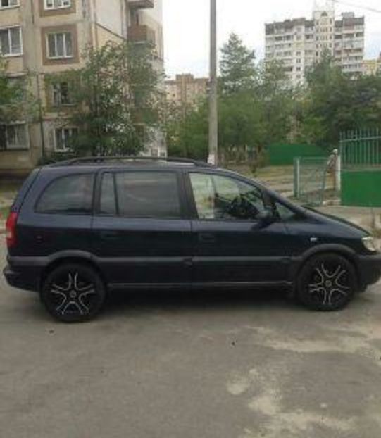 Продам Opel Zafira 2002 года в Киеве