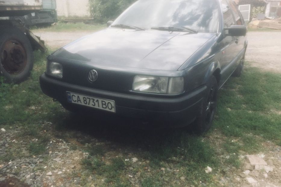 Продам Volkswagen Passat B3 1988 года в Черкассах