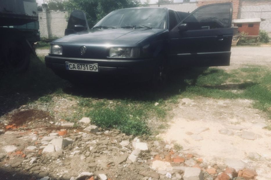 Продам Volkswagen Passat B3 1988 года в Черкассах