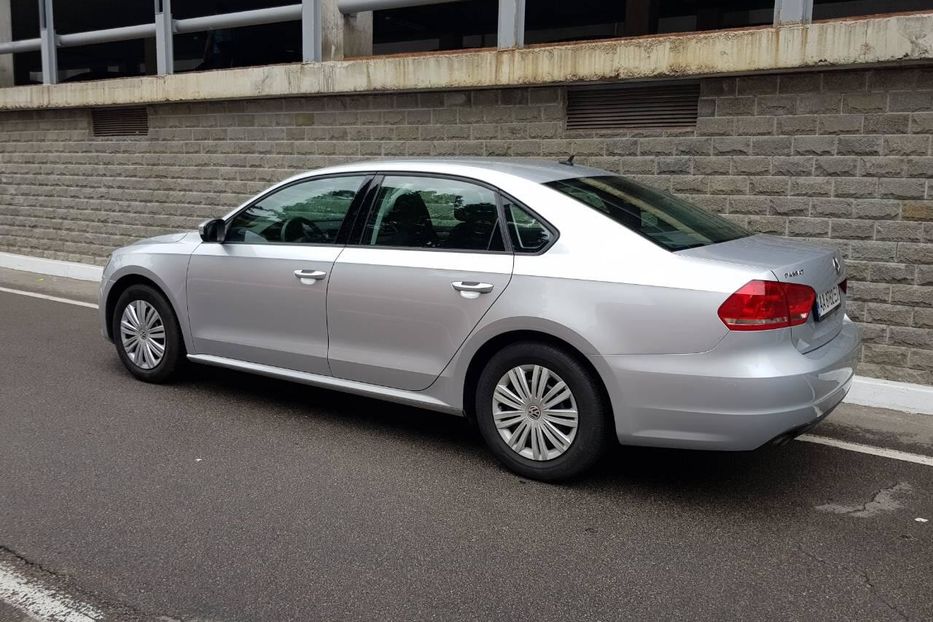 Продам Volkswagen Passat B7 2015 года в Киеве