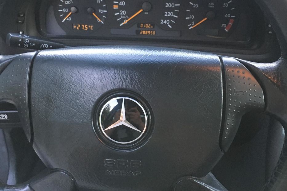 Продам Mercedes-Benz CLK 200 Elegance 1998 года в Харькове