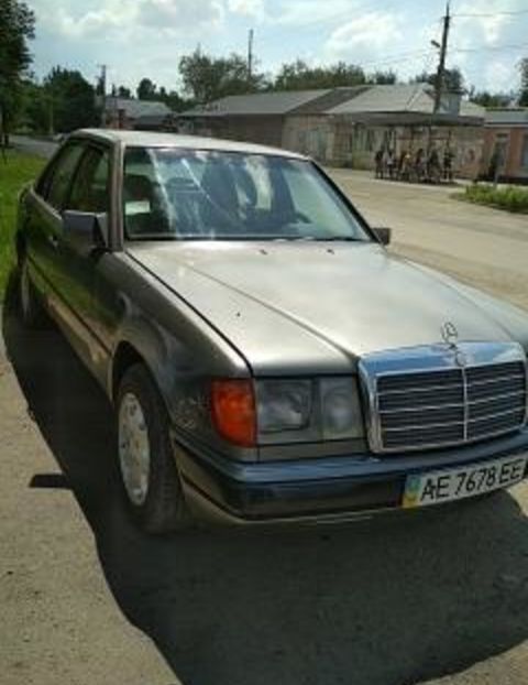 Продам Mercedes-Benz E-Class 124 1992 года в г. Кривой Рог, Днепропетровская область