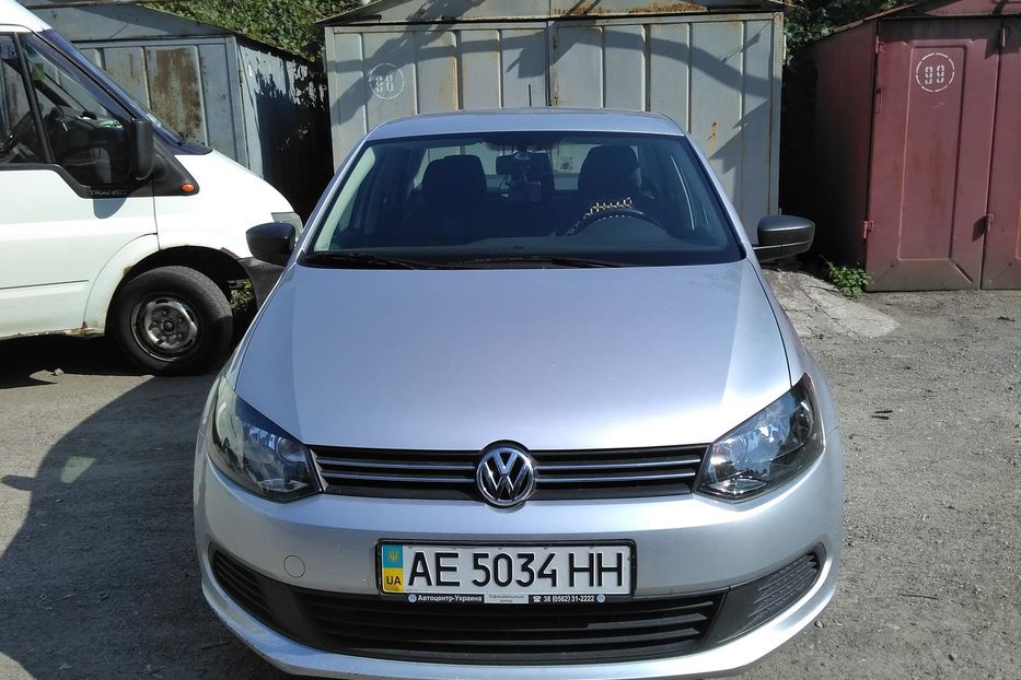 Продам Volkswagen Polo sedan 2013 года в Днепре