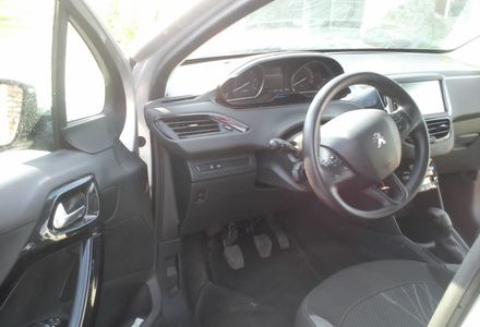 Продам Peugeot 208 2013 года в г. Золотоноша, Черкасская область