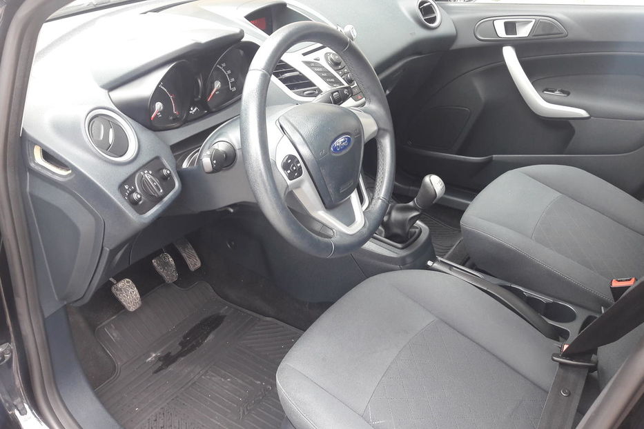 Продам Ford Fiesta 2012 года в г. Нововолынск, Волынская область