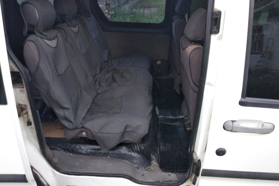 Продам Ford Transit Connect пасс. 2004 года в г. Кодыма, Одесская область