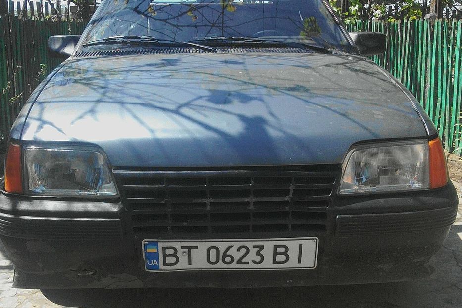 Продам Opel Kadett 1988 года в г. Лазурное, Херсонская область