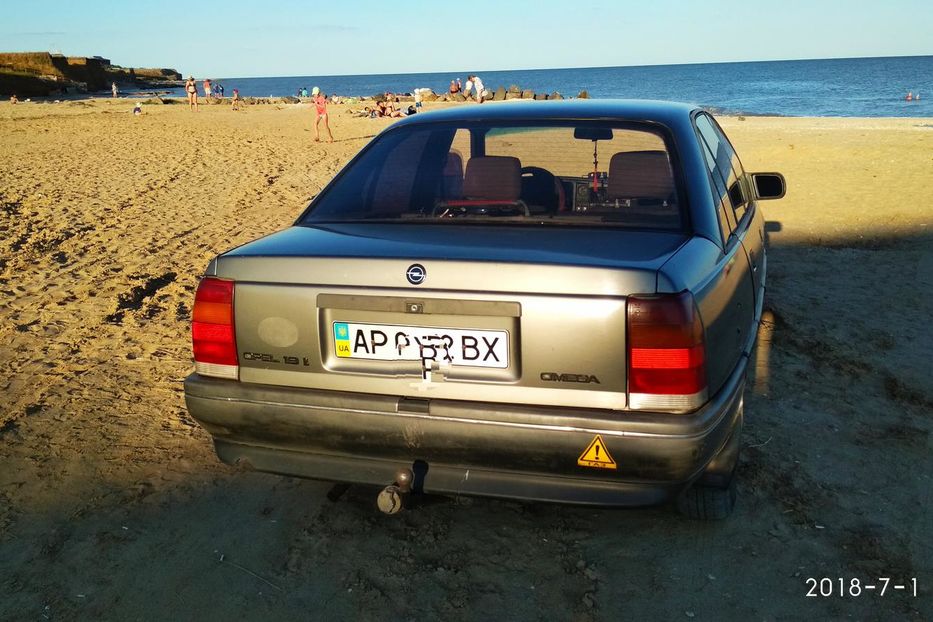 Продам Opel Omega 1988 года в г. Мелитополь, Запорожская область