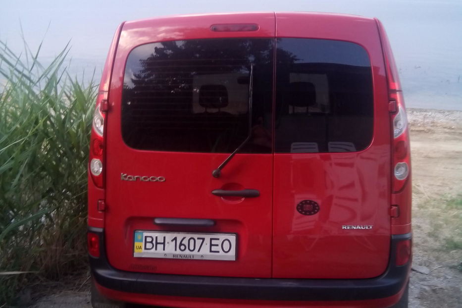 Продам Renault Kangoo пасс. 2011 года в Одессе
