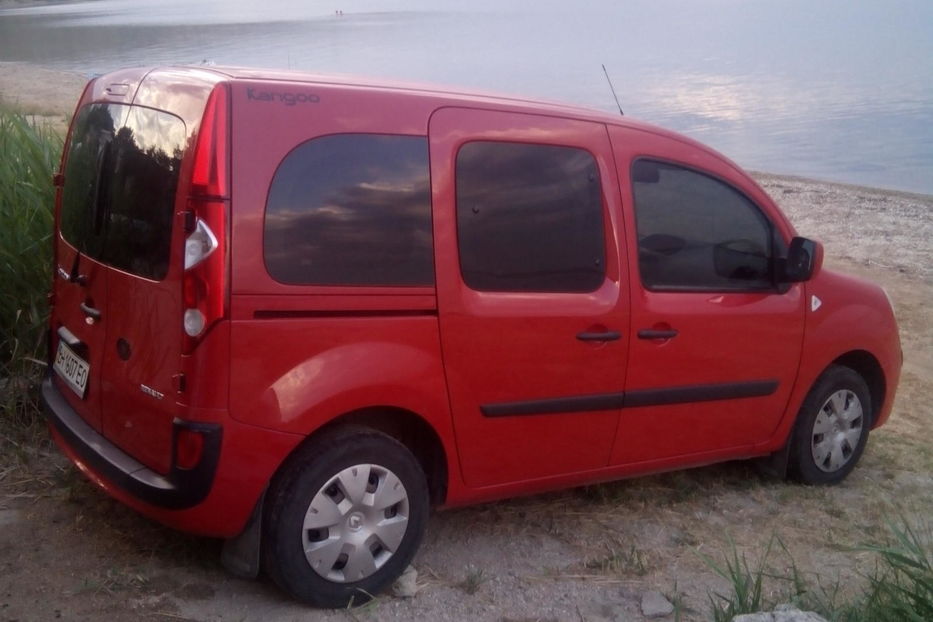 Продам Renault Kangoo пасс. 2011 года в Одессе