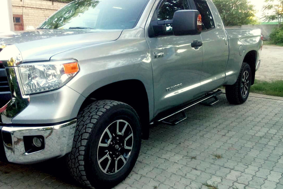 Продам Toyota Tundra 2014 года в Запорожье