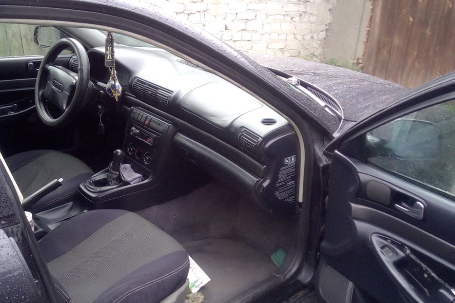 Продам Audi A4 1995 года в г. Глухов, Сумская область