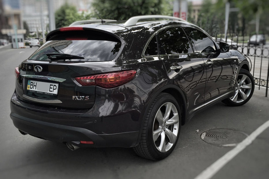 Продам Infiniti FX 37S 2013 года в Одессе