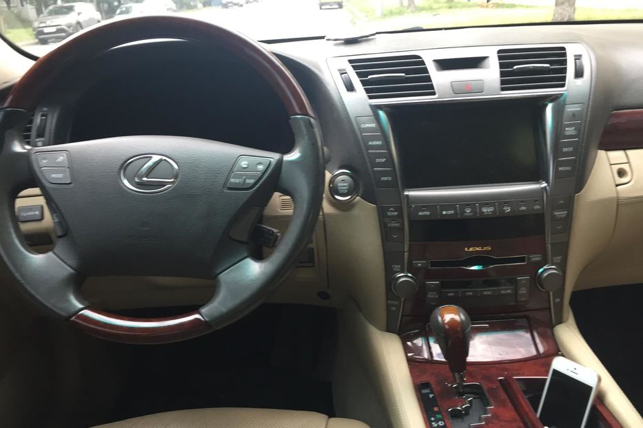 Продам Lexus LS 460 Lexus LS 460 Ottawan long 2007 года в Киеве