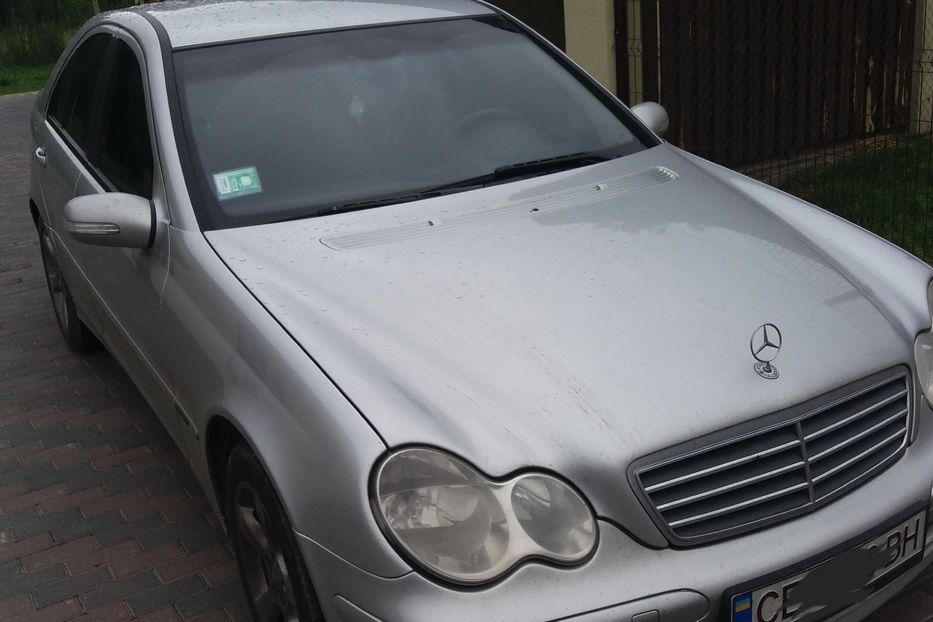 Продам Mercedes-Benz C-Class 2004 года в Черновцах