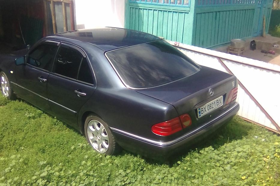 Продам Mercedes-Benz E-Class 1996 года в Хмельницком