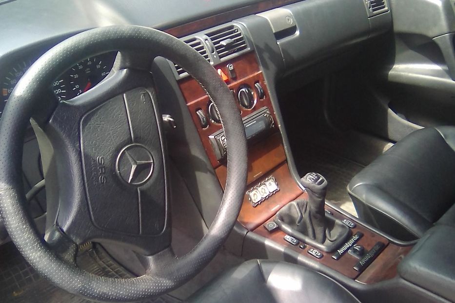 Продам Mercedes-Benz E-Class 1996 года в Хмельницком