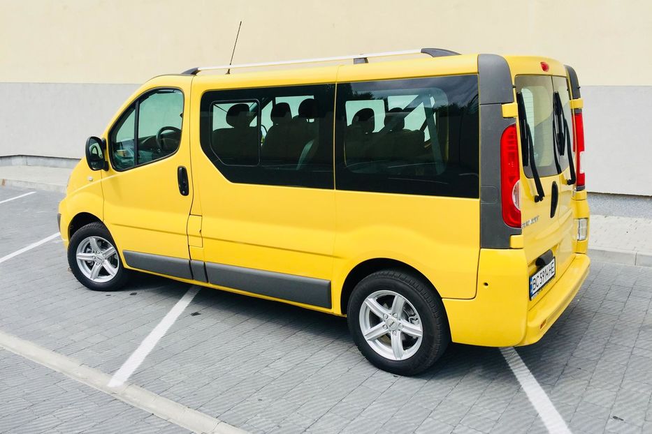 Продам Renault Trafic пасс. Passenger 2012 года в Львове