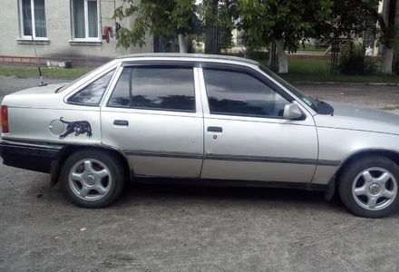 Продам Opel Kadett 1988 года в г. Киверцы, Волынская область