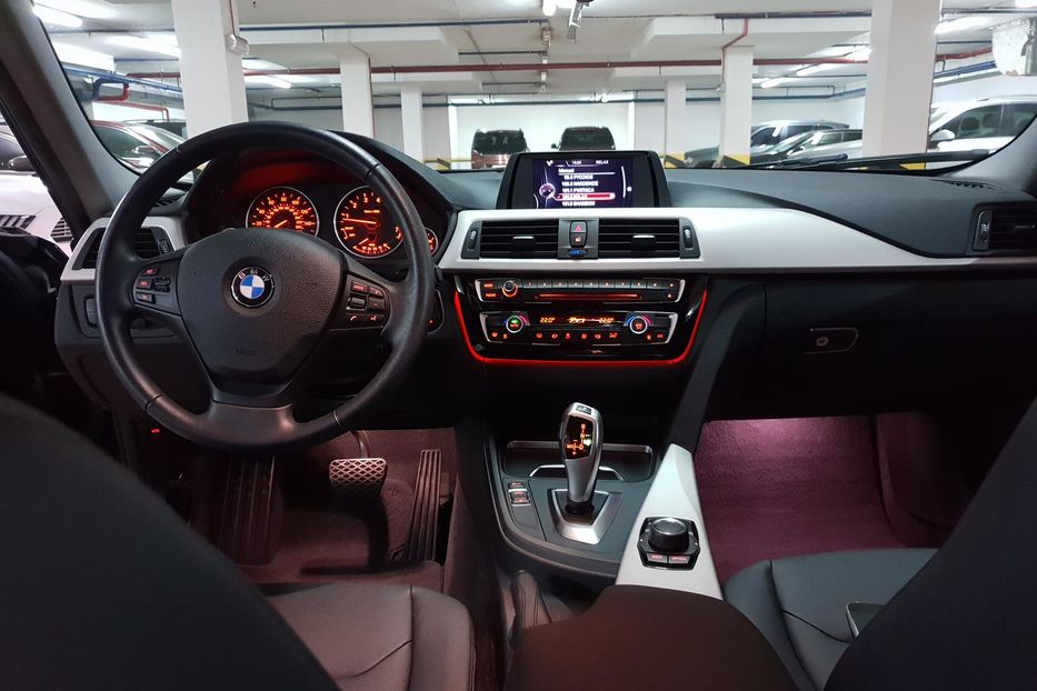 Продам BMW 320 I `2016 2015 года в Киеве
