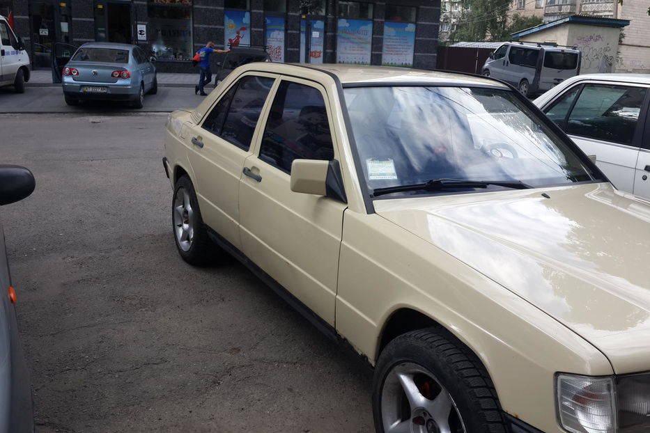 Продам Mercedes-Benz 190 1983 года в Ивано-Франковске