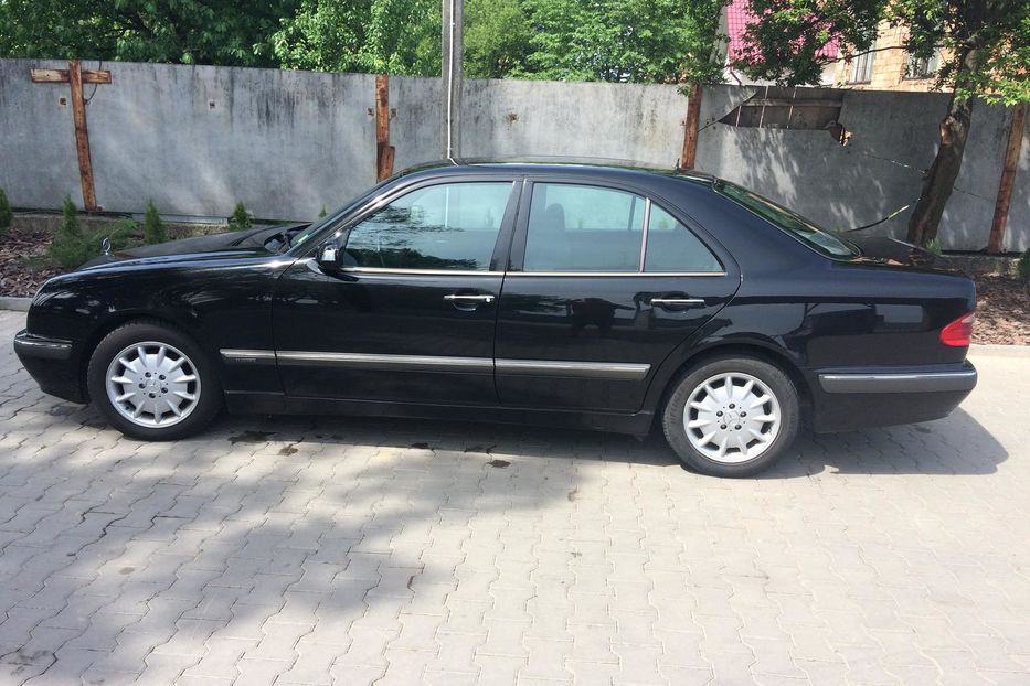 Продам Mercedes-Benz E-Class 2001 года в Черновцах