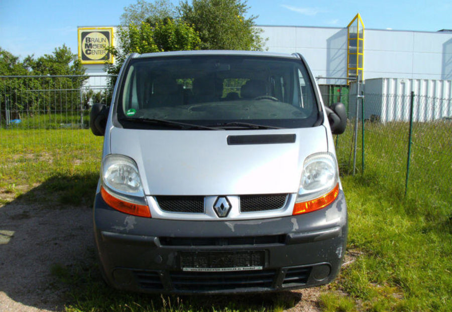 Продам Renault Trafic пасс. 2.5 tdi 2006 года в г. Краковец, Львовская область