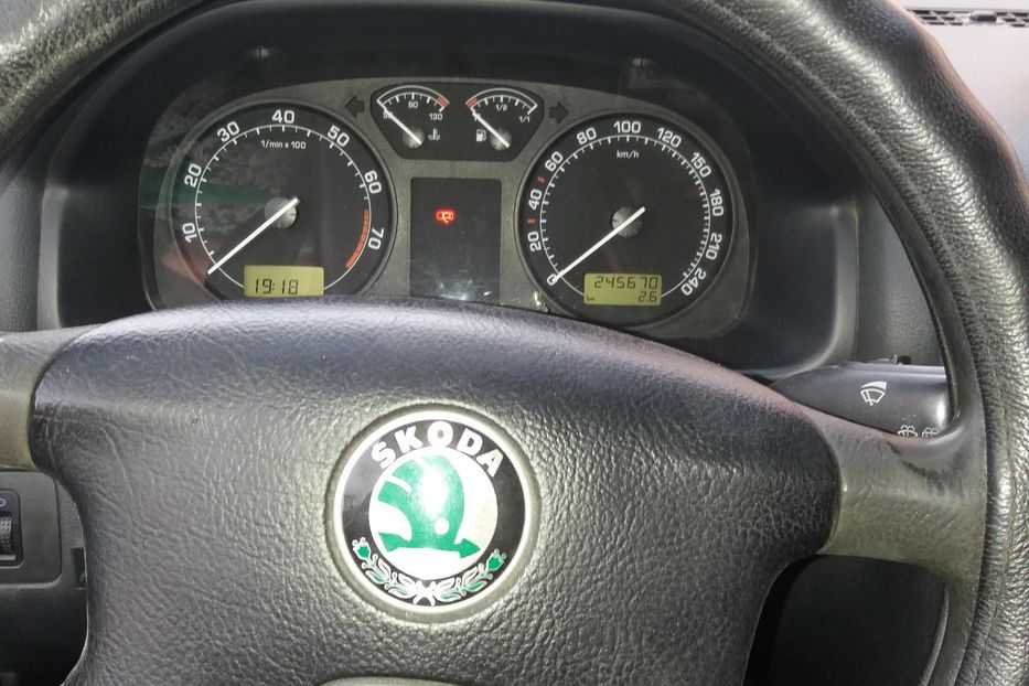 Продам Skoda Octavia 2004 года в Запорожье