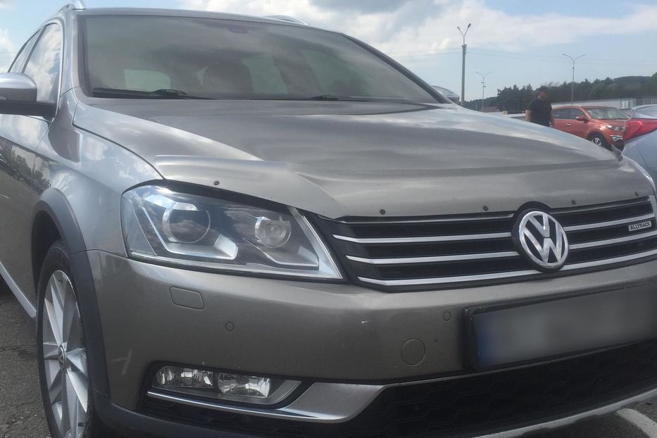 Продам Volkswagen Passat Alltrack 2012 года в Киеве