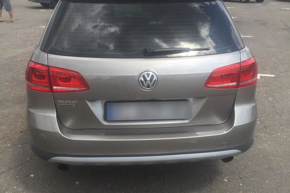 Продам Volkswagen Passat Alltrack 2012 года в Киеве