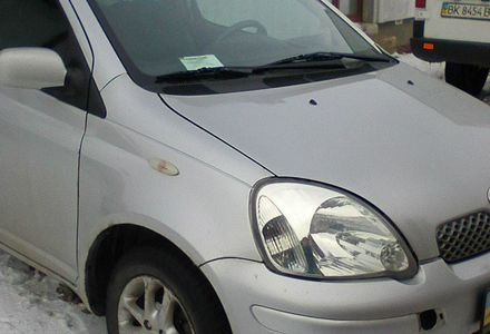 Продам Toyota Yaris yufgad23wy 2004 года в Ровно