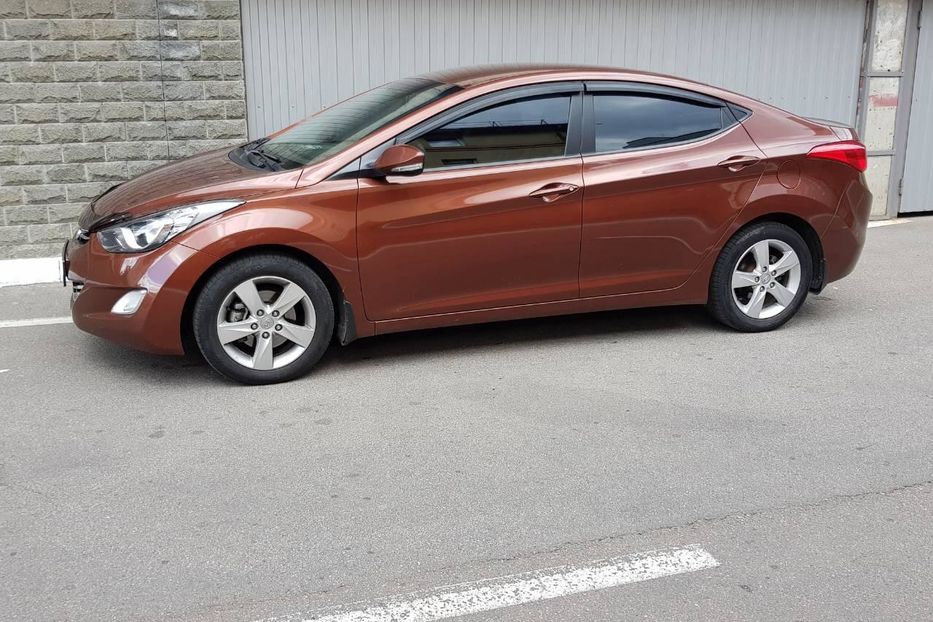 Продам Hyundai Elantra 2013 года в Киеве