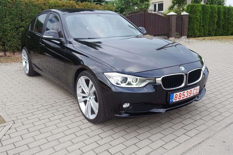 Продам BMW 320 2013 года в Киеве