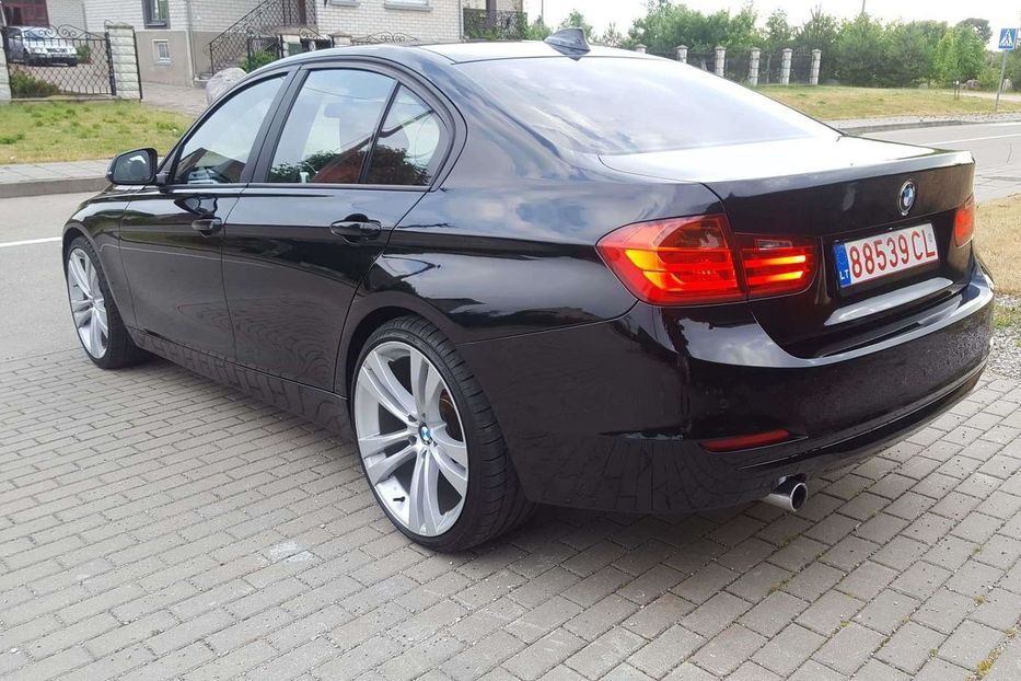 Продам BMW 320 2013 года в Киеве