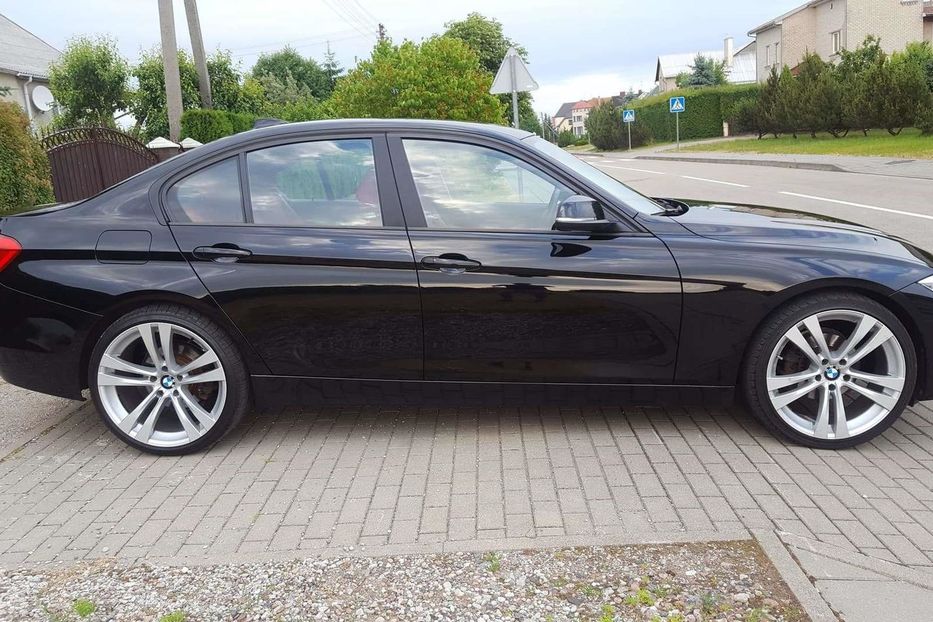 Продам BMW 320 2013 года в Киеве