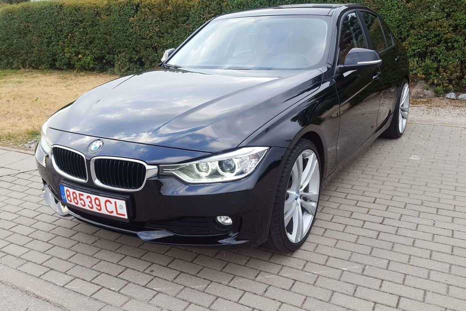 Продам BMW 320 2013 года в Киеве