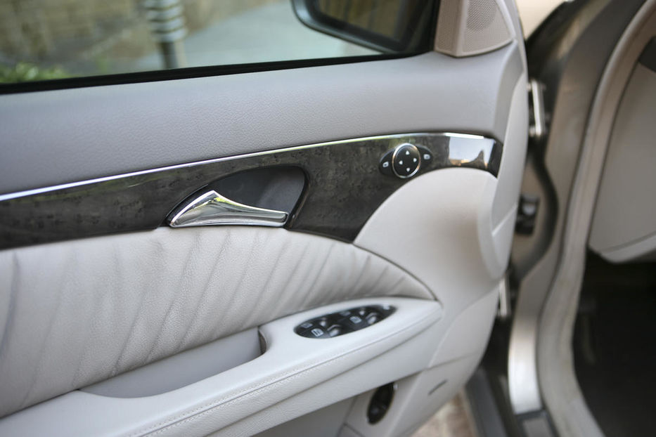 Продам Mercedes-Benz E-Class 2005 года в Днепре