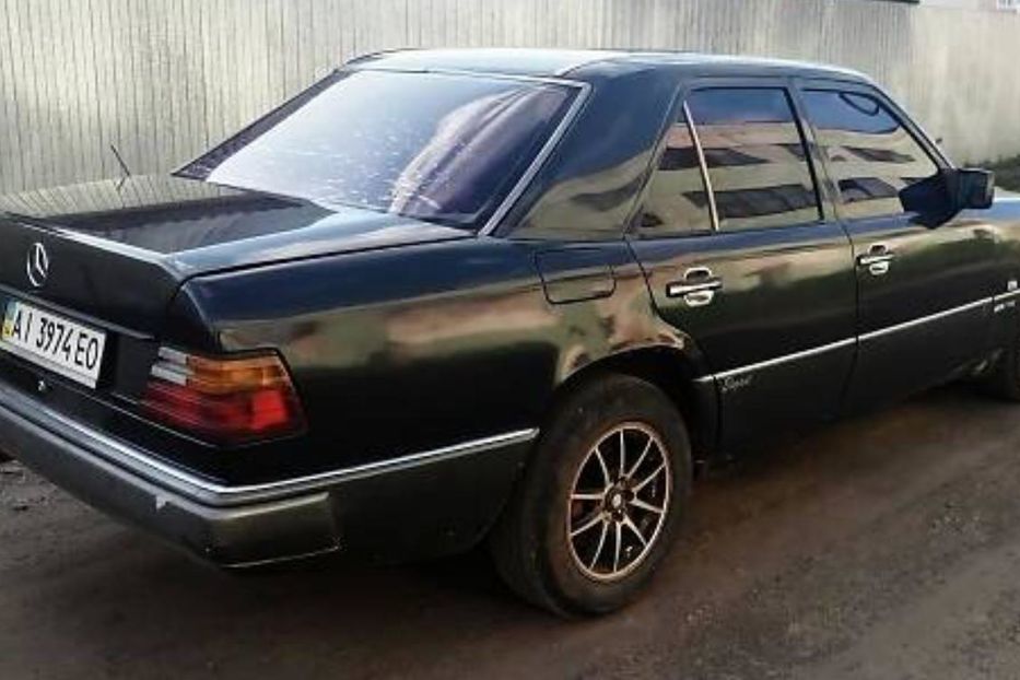 Продам Mercedes-Benz E-Class W124 1988 года в Киеве